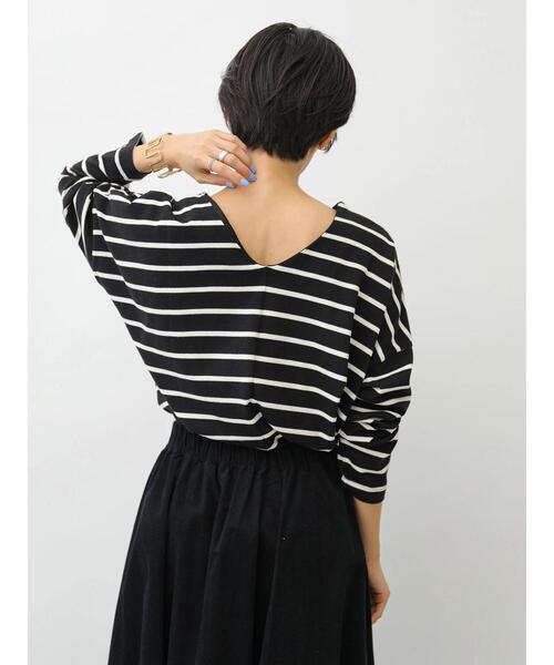 AMERICAN HOLIC（アメリカンホリック）の「バックV2WAYカットボーダープルオーバー　＊〇（Tシャツ/カットソー・レディース・ブラック/カーキ/ブルー/アイボリー/モカ・FREE）」の11枚目の写真