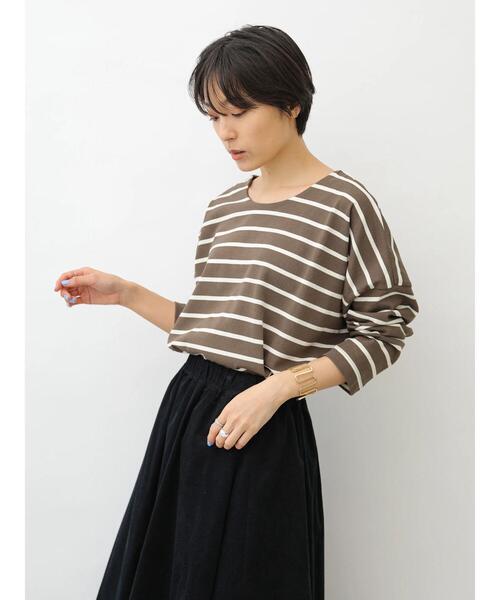 AMERICAN HOLIC（アメリカンホリック）の「バックV2WAYカットボーダープルオーバー　＊〇（Tシャツ/カットソー・レディース・ブラック/カーキ/ブルー/アイボリー/モカ・FREE）」の3枚目の写真