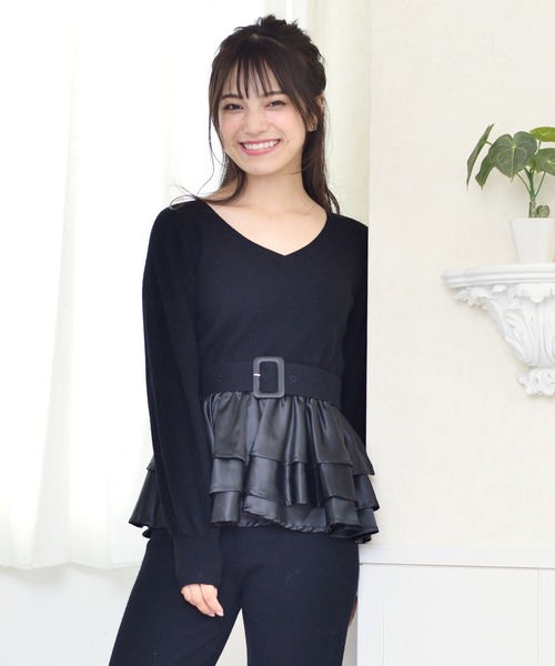 ✨極美品✨モンクレール　ペプラムフリルニット　カーキ　サイズS MIIA（ミーア）の「Vネックペプラムフリルニット（ニット/セーター