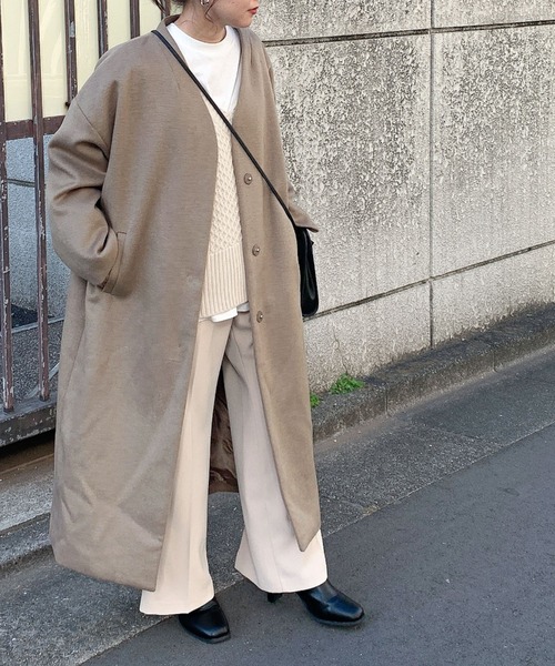 archives(アルシーヴ)の「Vネックコート(ノーカラーコート・レディース・アイボリー/ブラック/モカ/ベージュ・MEDIUM)」の4枚目の写真