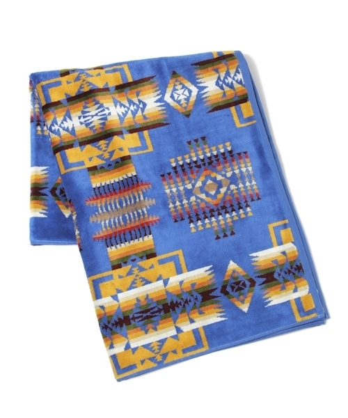 PENDLETON（ペンドルトン）の「[ソファカバーとしても◎]【PENDLETON(ペンドルトン)】ジャガードブランケット（ブランケット・レディース・レッド/ブラウン/アイボリー/ブルー/ライトブルー/ネイビー/ダークブルー/ホワイト/ブラック/チャコール/ベージュ/サックスブルー/ライトブラウン/スカイブルー/キャメル/ダークグレー/ナチュラル/ライトベージュ/インディゴブルー/アクア・0）」の16枚目の写真