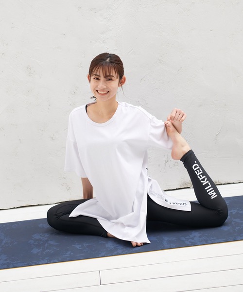 MILKFED.(ミルクフェド)の「SIDE SLIT LOGO TUNIC(チュニック・レディース・ホワイト/ブラック・ONE SIZE)」の17枚目の写真