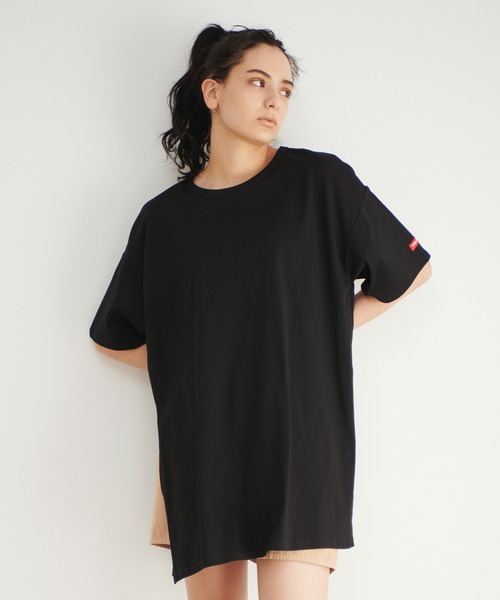 MILKFED.(ミルクフェド)の「SIDE SLIT LOGO TUNIC(チュニック・レディース・ホワイト/ブラック・ONE SIZE)」の19枚目の写真