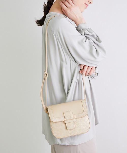 ROPE' PICNIC（ロペピクニック）の「くるみメタルサルカンクロココンビスクエアショルダーバッグ（ショルダーバッグ・レディース・ブラック/ベージュ/ブルー系その他3・FREE）」の3枚目の写真