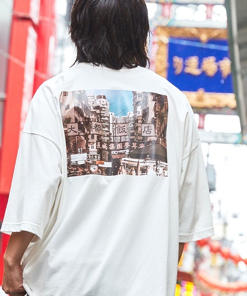 MONO-MART（モノマート）の「コットン天竺 オーバーサイズ イラストロゴ＆転写プリント 半袖カットソー（Tシャツ/カットソー・メンズ・ホワイト/チャコールグレー/ライトブルー/ブラック/その他/ホワイト系その他/ブラック系その他/グレー系その他/ベージュ系その他/グリーン系その他/ブルー系その他/ホワイト系その他2/ホワイト系その他3/ホワイト系その他4/ホワイト系その他5/ホワイト系その他6/ホワイト系その他7/ブラック系その他2/ブラック系その他3/グレー系その他2/グレー系その他3/ベージュ系その他2/ベージュ系その他3/ベージュ系その他4/ベージュ系その他5/ベージュ系その他6/ベージュ系その他7/グリーン系その他2/グリーン系その他3/グリーン系その他4/ブルー系その他2/ブルー系その他3・M/L）」の8枚目の写真