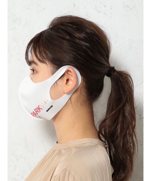 Perfect Suit FActory（パーフェクトスーツファクトリー）の「バンクシーマスク　ホワイト　PARKING（マスク・メンズ・ホワイト・FREE）」の5枚目の写真