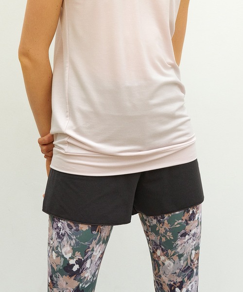 Chacott（チャコット）の「オーバーショートパンツ（その他パンツ・レディース・ダークグレー/ラベンダー・S/M/L）」の2枚目の写真