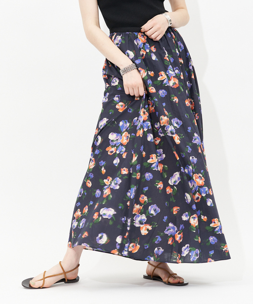 Rouge vif（ルージュヴィフ）の「ドローイングフラワースカート（スカート・レディース・ネイビー/ブラウン・38/36）」の2枚目の写真