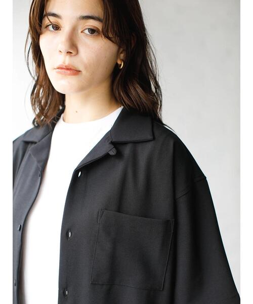 koe（コエ）の「ドライタッチポリトロ半袖オープンカラーシャツ＊（シャツ/ブラウス・レディース・ブラック/サックスブルー/ベージュ/ライトベージュ・L/M）」の10枚目の写真