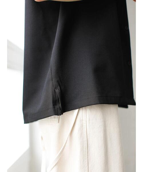 koe（コエ）の「ドライタッチポリトロ半袖オープンカラーシャツ＊（シャツ/ブラウス・レディース・ブラック/サックスブルー/ベージュ/ライトベージュ・L/M）」の11枚目の写真