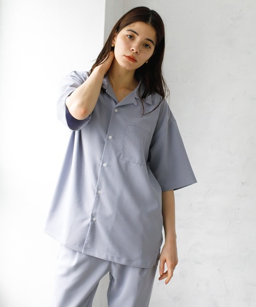 koe（コエ）の「ドライタッチポリトロ半袖オープンカラーシャツ＊（シャツ/ブラウス・レディース・ブラック/サックスブルー/ベージュ/ライトベージュ・L/M）」の4枚目の写真