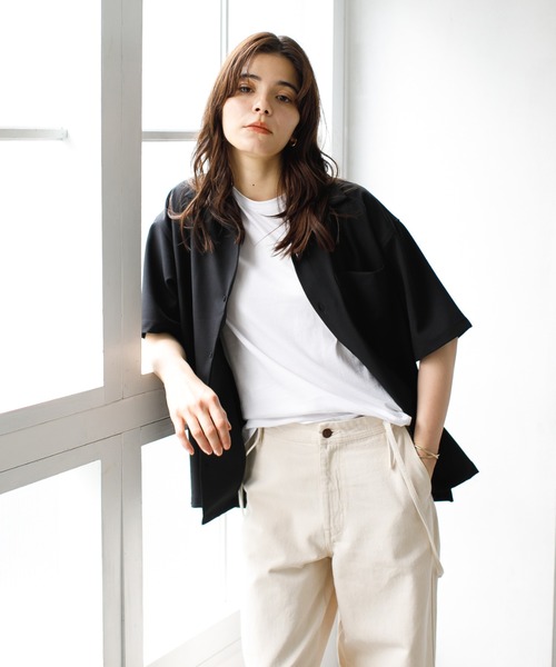 koe（コエ）の「ドライタッチポリトロ半袖オープンカラーシャツ＊（シャツ/ブラウス・レディース・ブラック/サックスブルー/ベージュ/ライトベージュ・L/M）」の2枚目の写真