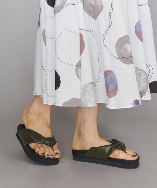 BEAUTY&YOUTH UNITED ARROWS（ビューティーアンドユースユナイテッドアローズ）の「BY トングリボン プラットフォームサンダル（サンダル・レディース・オフホワイト/オリーブ/ブラック・MEDIUM/LARGE）」の3枚目の写真