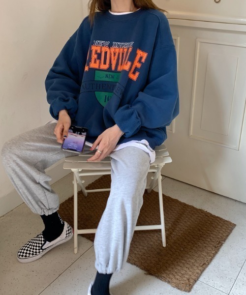 KOR（ケーオーアール）の「ビッグシルエット ロゴプルオーバー（スウェット・レディース・グレー/ブラック/ネイビー・FREE）」の16枚目の写真