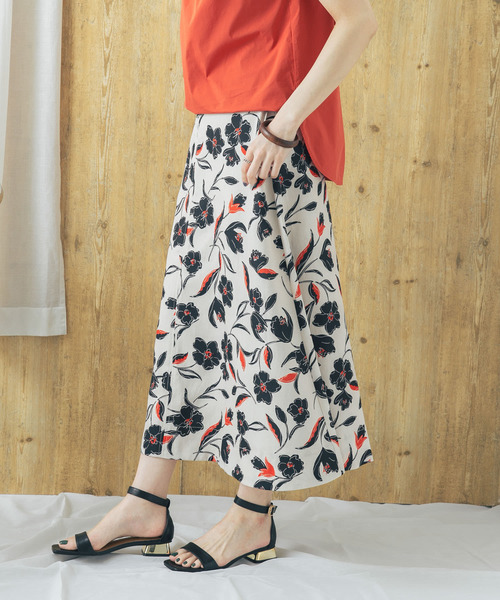 【極美品】アーバンリサーチロッソ　洗える　アートフラワープリントスカート URBAN RESEARCH ROSSO WOMEN（アーバンリサーチ ロッソ）の