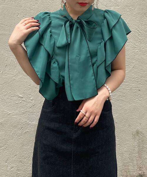 MAJESTIC LEGON(マジェスティックレゴン)の「クラシカルノースリブラウス(シャツ/ブラウス・レディース・グリーン/アイボリー/ブラック系その他/ホワイト系その他2・MEDIUM/SMALL)」の14枚目の写真