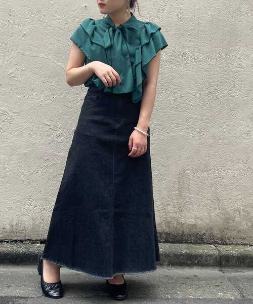 MAJESTIC LEGON(マジェスティックレゴン)の「クラシカルノースリブラウス(シャツ/ブラウス・レディース・グリーン/アイボリー/ブラック系その他/ホワイト系その他2・MEDIUM/SMALL)」の12枚目の写真