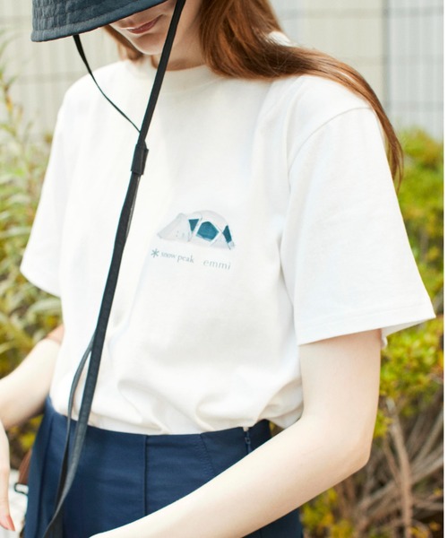 Snow Peak（スノーピーク）の「【emmi×SnowPeak】S/S T－SHIRT_emmi atelier（Tシャツ/カットソー・レディース・ホワイト/ブラウン/アイボリー・M/L）」の2枚目の写真