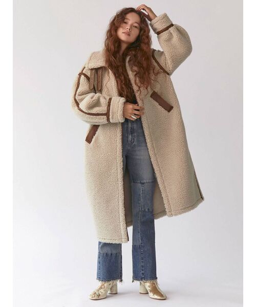 Ungrid(アングリッド)の「ハイウエストリメイクフレアデニム(デニムパンツ・レディース・ブルー・24inch/25inch/26inch)」の17枚目の写真