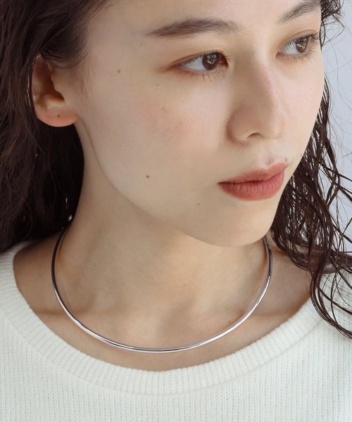 GOLDY（ゴールディ）の「ミニマル ライン ネックカフ（ネックレス・レディース・シルバー/ゴールド/その他1・FREE）」の12枚目の写真