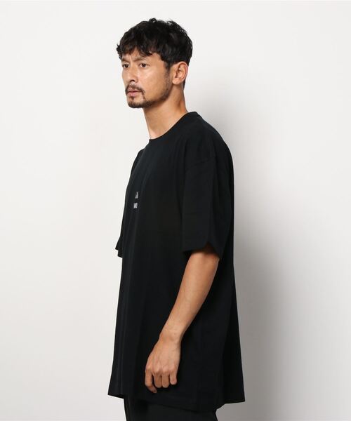 ALLSAINTS(オールセインツ)の「DIXON CREW T-SHIRT | DIXON クルー Tシャツ(Tシャツ/カットソー・メンズ・ブラック・XS/S/M/L)」の2枚目の写真