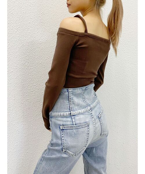 GYDA(ジェイダ)の「カシュクールデザインオフショルトップス(Tシャツ/カットソー・レディース・ブラウン/オフホワイト/ブラック・FREE)」の13枚目の写真