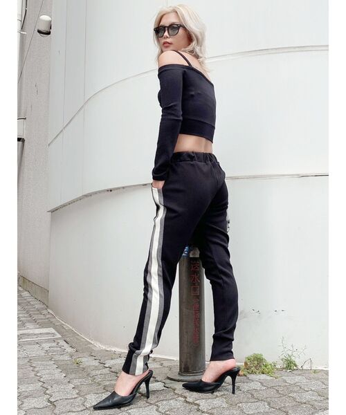 GYDA(ジェイダ)の「カシュクールデザインオフショルトップス(Tシャツ/カットソー・レディース・ブラウン/オフホワイト/ブラック・FREE)」の20枚目の写真