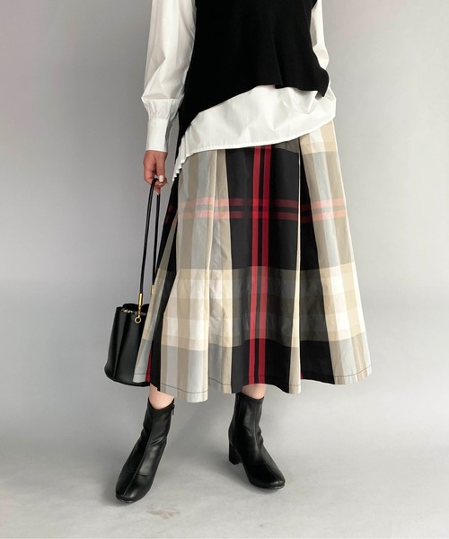 PICCIN(ピッチン)の「チェックフレアギャザースカート(スカート・レディース・ブラック/グレイッシュベージュ・M)」の2枚目の写真