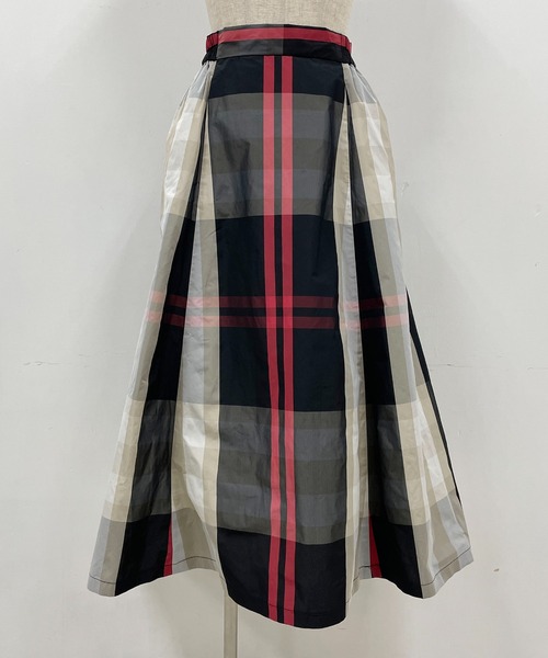 PICCIN(ピッチン)の「チェックフレアギャザースカート(スカート・レディース・ブラック/グレイッシュベージュ・M)」の20枚目の写真