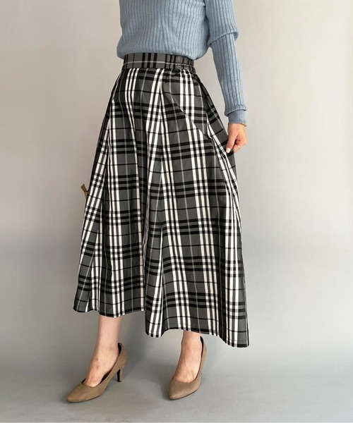 PICCIN(ピッチン)の「チェックフレアギャザースカート(スカート・レディース・ブラック/グレイッシュベージュ・M)」の11枚目の写真