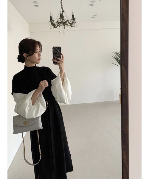 Ritzy(リッツィー)の「フェイクレイヤード でか袖 ベルト付きワンピース(ワンピース・レディース・ブラック/アイボリー・FREE)」の6枚目の写真