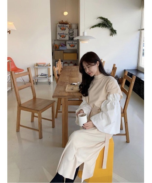 Ritzy(リッツィー)の「フェイクレイヤード でか袖 ベルト付きワンピース(ワンピース・レディース・ブラック/アイボリー・FREE)」の9枚目の写真