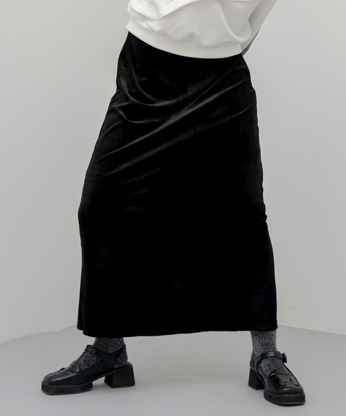VACANCY（ヴァカンシー）の「アソート柄ペンシルベロアスカート（スカート・レディース・ブラック/その他/ゴールド/ブルー・FREE）」の11枚目の写真