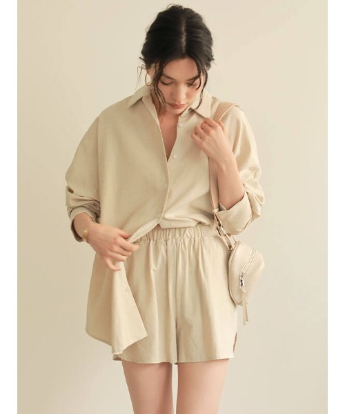ACYM(アシーム)の「Relax linen short パンツ(その他パンツ・レディース・ベージュ/アイボリー・FREE)」の2枚目の写真