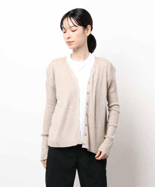 MAISON DE THERESE(メゾン ド テレーズ)の「Vネック ボタン開きニットカーディガン(カーディガン/ボレロ・レディース・ベージュ/アイボリー/ブルー/ブラック/ブラウン/グレー・FREE)」の5枚目の写真