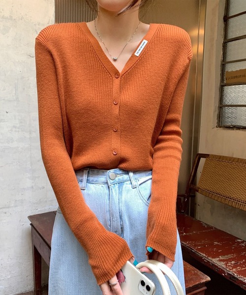 MAISON DE THERESE(メゾン ド テレーズ)の「Vネック ボタン開きニットカーディガン(カーディガン/ボレロ・レディース・ベージュ/アイボリー/ブルー/ブラック/ブラウン/グレー・FREE)」の4枚目の写真