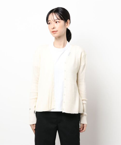 MAISON DE THERESE(メゾン ド テレーズ)の「Vネック ボタン開きニットカーディガン(カーディガン/ボレロ・レディース・ベージュ/アイボリー/ブルー/ブラック/ブラウン/グレー・FREE)」の2枚目の写真