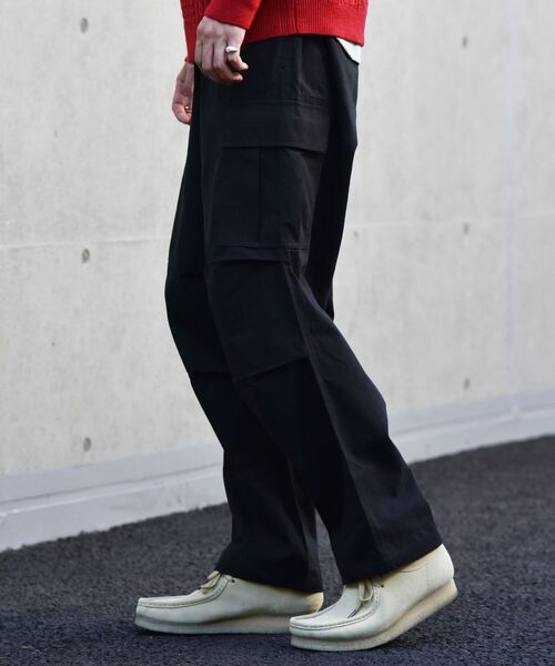 SHIPS（シップス）の「【WEB限定】SHIPS: 6ポケット ミリタリー ワイド イージー カーゴ パンツ（カーゴパンツ・メンズ・チャコールグレー/ブラック/オリーブ・SMALL/MEDIUM/LARGE）」の11枚目の写真