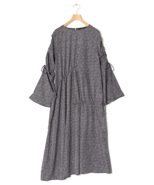 w closet(ダブルクローゼット)の「小花プリントドロストワンピース(ワンピース・レディース・イエロー/グレー系2・FREE)」の9枚目の写真