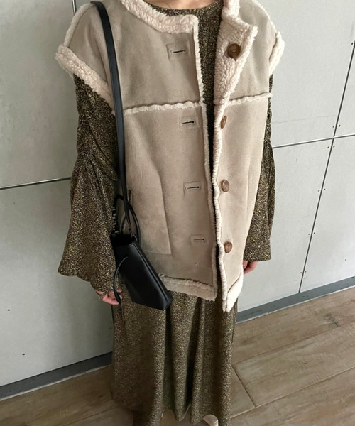 w closet(ダブルクローゼット)の「小花プリントドロストワンピース(ワンピース・レディース・イエロー/グレー系2・FREE)」の19枚目の写真