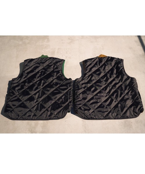 BEAVER（ビーバー）の「FAZZURA/ファズラ　REVERSIBLE VEST リバーシブルベスト（ベスト・メンズ・ダークグリーン/キャメル・1/2）」の9枚目の写真