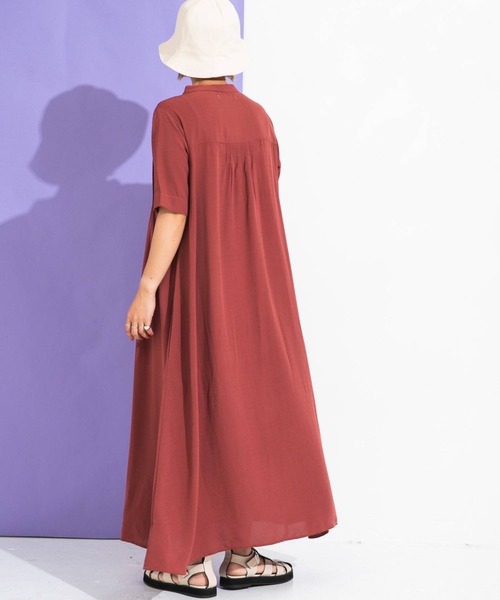 bohmal（ボマール）の「リネンライクピンタックデザインスキッパーロングワンピース（ワンピース・レディース・ホワイト/アッシュブラウン/ナチュラル・FREE）」の14枚目の写真