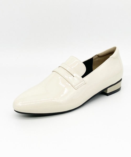 Noubel Voug Relax（ヌーベルヴォーグリラックス）の「【晴雨兼用】ソフトエナメルタイプ ローファー ローヒール パンプス（レインシューズ・レディース・ベージュ/ブラック/アイボリー・L/M/LL/S）」の11枚目の写真