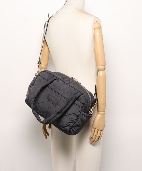 MARC JACOBS(マークジェイコブス)の「【オンライン限定】QUILTED NYLON SMALL WEEKENDER/キルテッド ナイロン スモール ウィークエンダー バッグ(ボストンバッグ・レディース・その他・ONE SIZE)」の2枚目の写真
