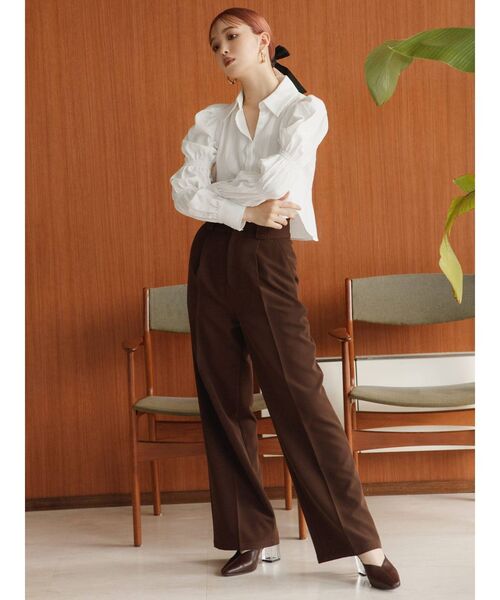 CALNAMUR（カルナムール）の「クリアヒールパンプス（パンプス・レディース・ブラウン/アイボリー・LARGE/MEDIUM/SMALL）」の13枚目の写真