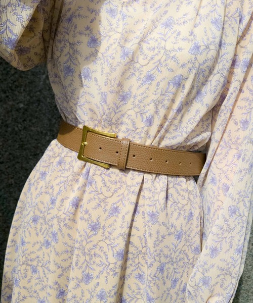 KATHARINE ROSS(キャサリンロス)の「【KATHARINE ROSS】レザーライクマットゴールドバックルベルト 38mm幅 WEB限定(ベルト・レディース・ブラック/ベージュ/ブラウン・MEDIUM)」の2枚目の写真