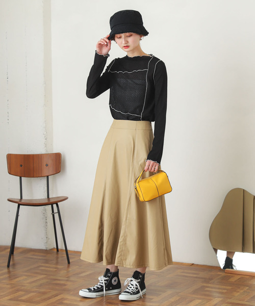 SENSE OF PLACE by URBAN RESEARCH(センスオブプレイスバイアーバンリサーチ)の「メローコンパクトトップ(Tシャツ/カットソー・レディース・ブラック/アイボリー/カーキ・ONE)」の5枚目の写真