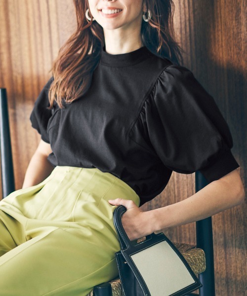 RANAN(ラナン)の「ボリューム袖ハイネックプルオーバー(Tシャツ/カットソー・レディース・サンドグレー/グリーン/ブラック・L/LL/M)」の2枚目の写真