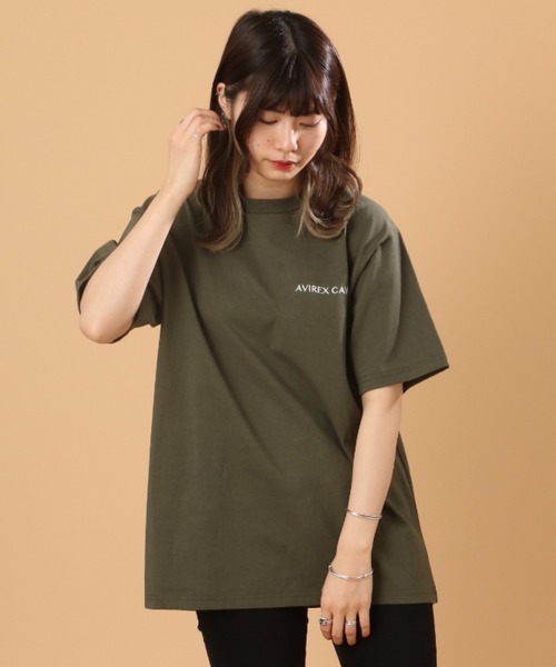 AVIREX（アヴィレックス）の「ネオンカラー ナバル Tシャツ/NEON COLOR NAVAL T-SHIRT（Tシャツ/カットソー・レディース・ブラック/ホワイト/ブラウン系その他/ダークオリーブ・MEDIUM/LARGE/XX-LARGE/X-LARGE）」の5枚目の写真