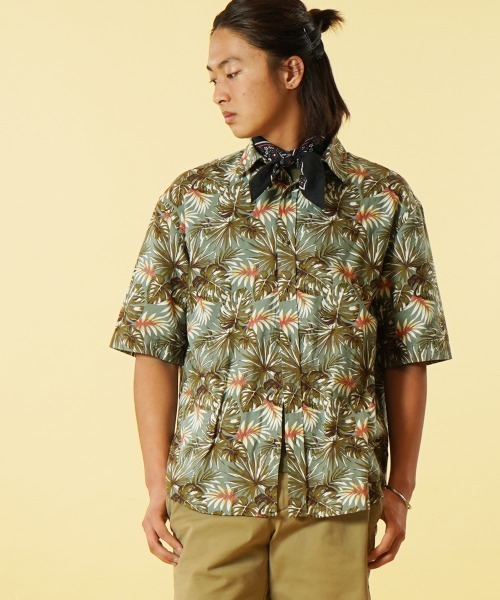 BANANA REPUBLIC FACTORY STORE（バナナリパブリック ファクトリーストア）の「BANANA REPUBLIC FACTORY STORE　　日本限定半袖リネンプリントシャツ（シャツ/ブラウス・メンズ・マルチ/ブルー系その他/グリーン/ブルー/ブルー系その他2/ブルー系その他3・M/S/XL/L）」の20枚目の写真